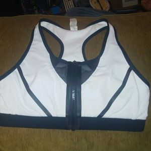 Fabletics Size M Emmy zip up sports bra NWOT